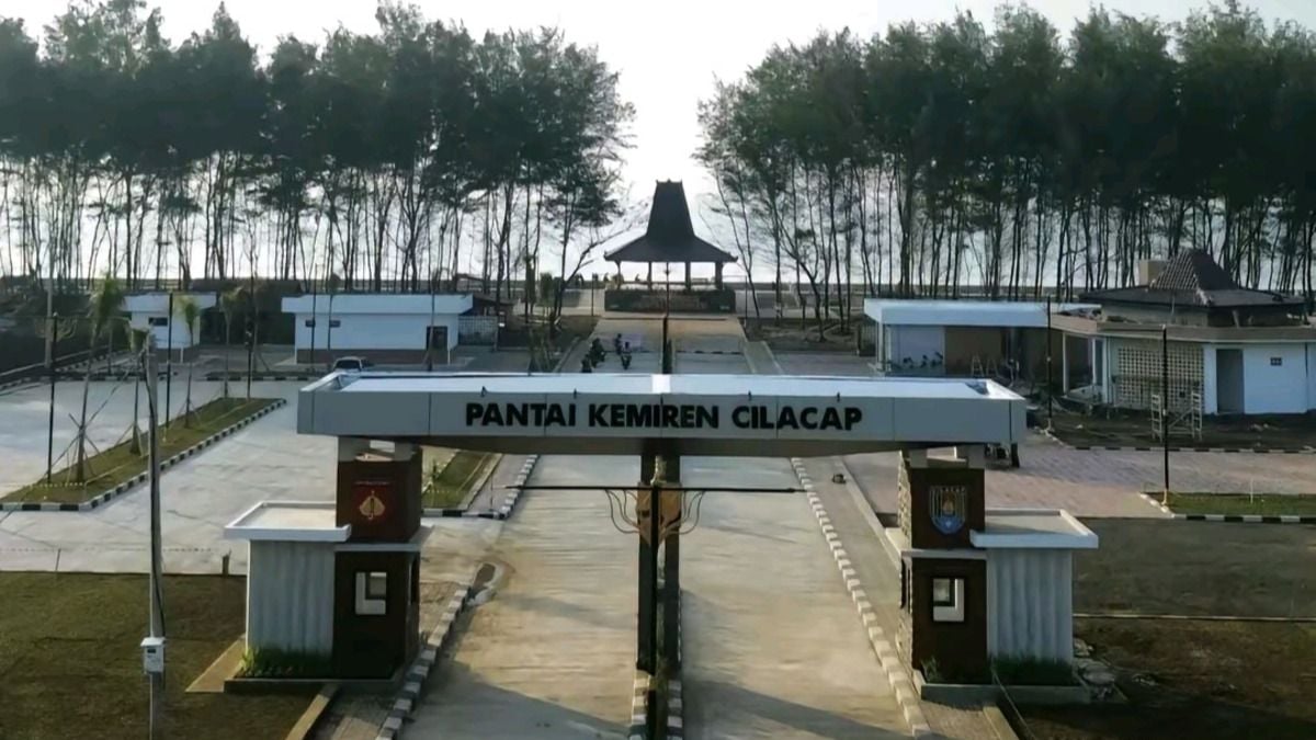 Pulau Kemiren: Rahasia Sunset yang Tak Pernah Penuh di Cilacap